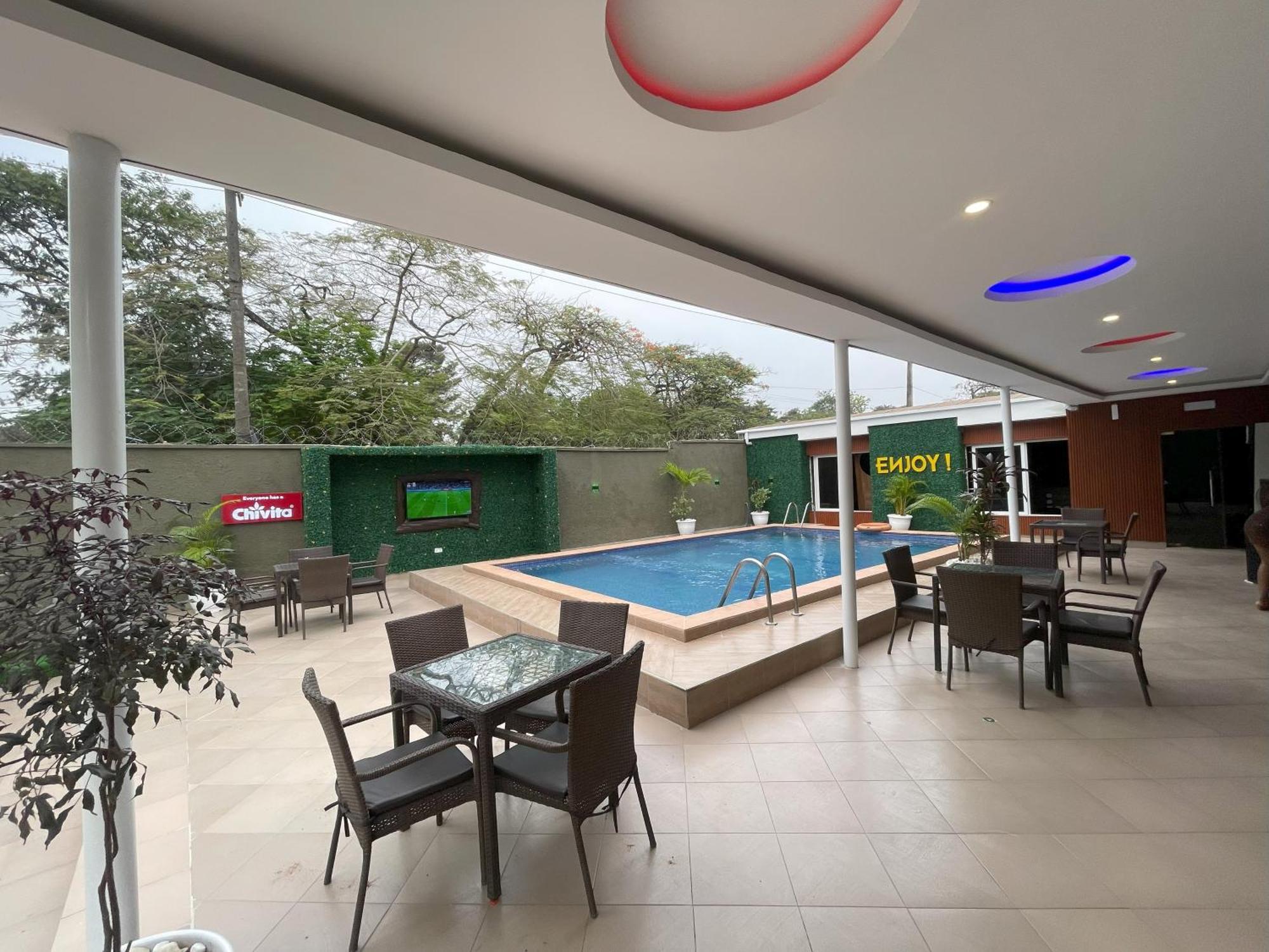 Presken Signature Ikeja Bagian luar foto