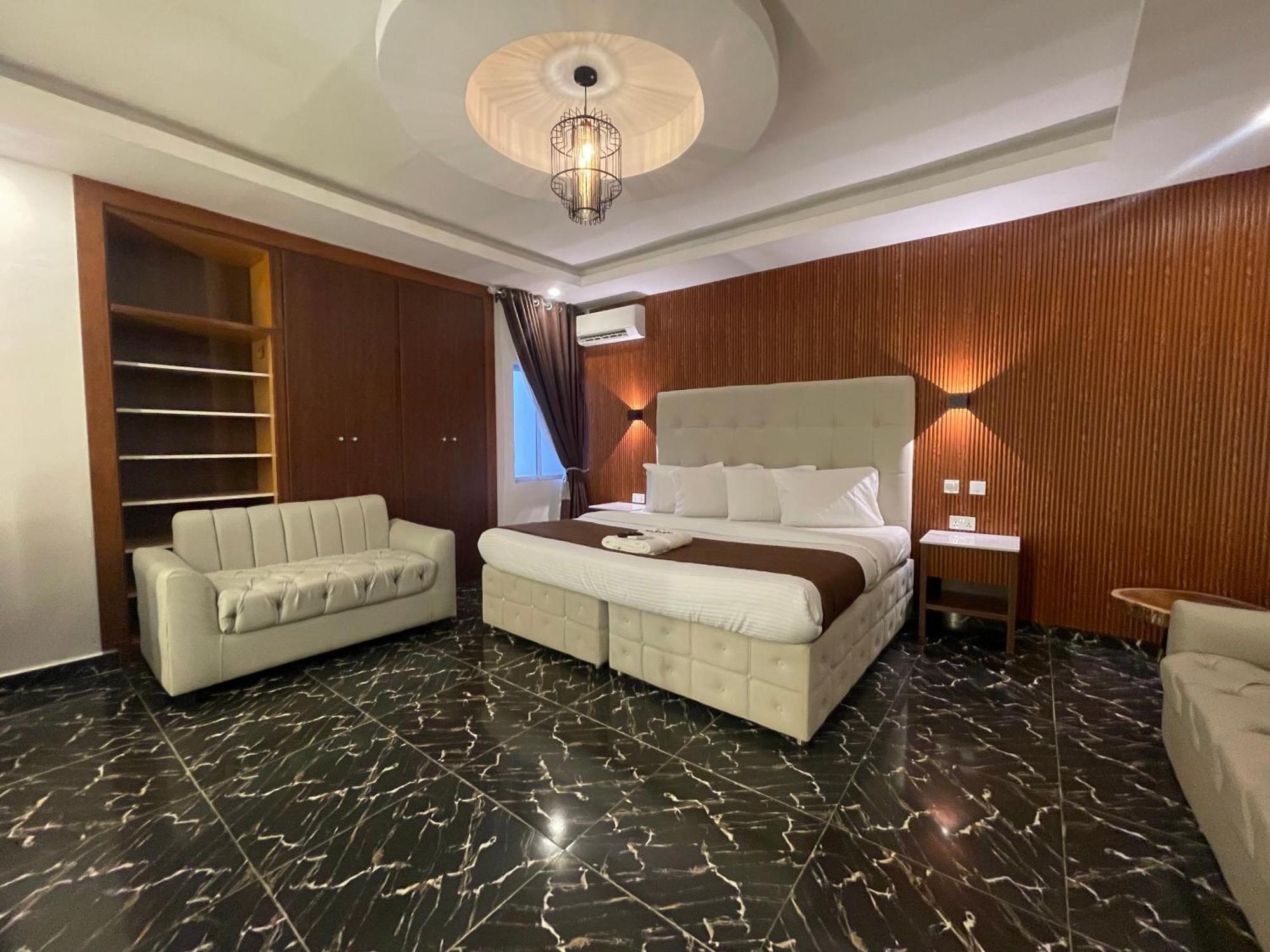 Presken Signature Ikeja Bagian luar foto